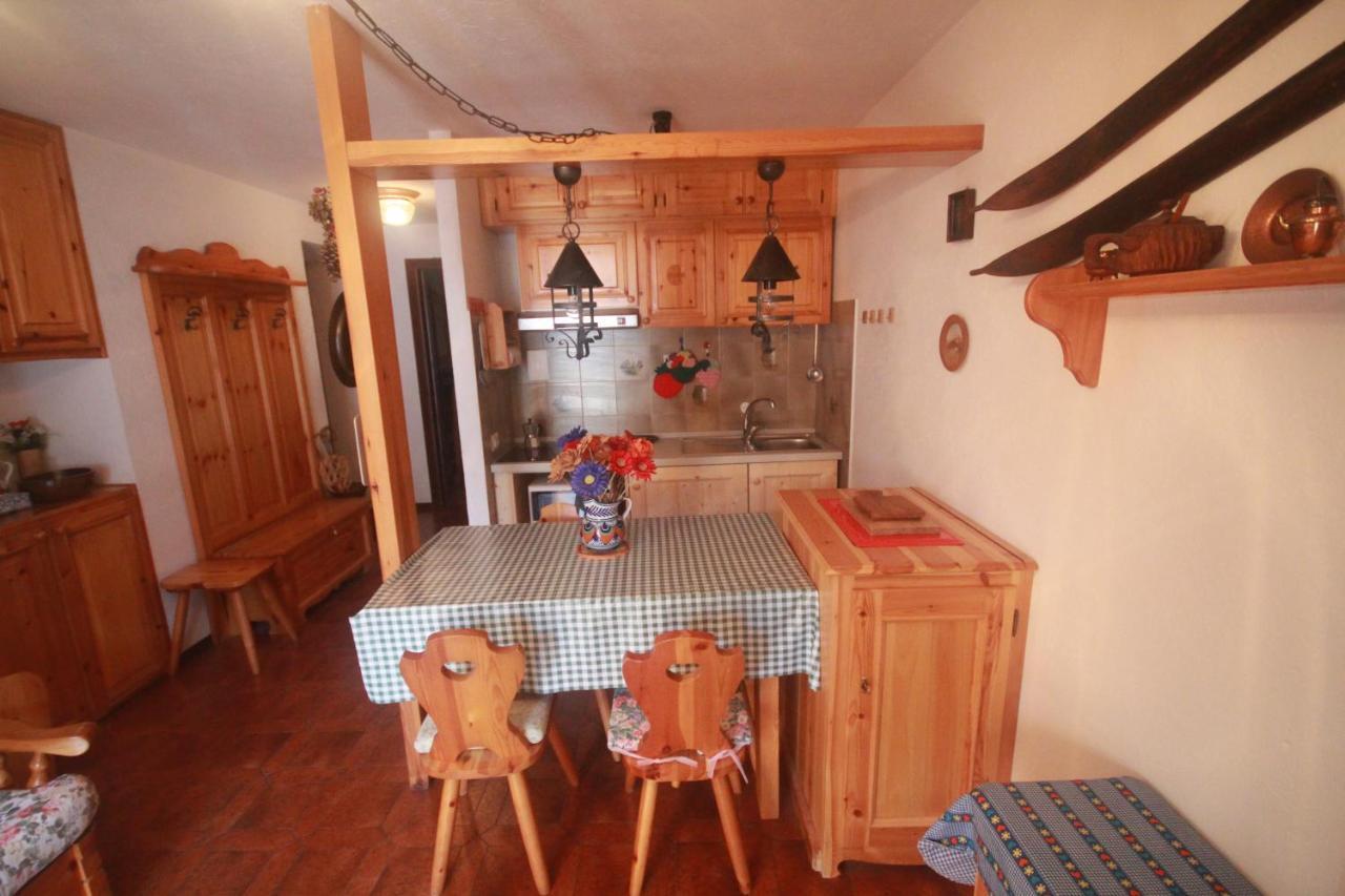 L'Atelier Du Temps - La Petite Maison De Pepa Ла-Саль Экстерьер фото